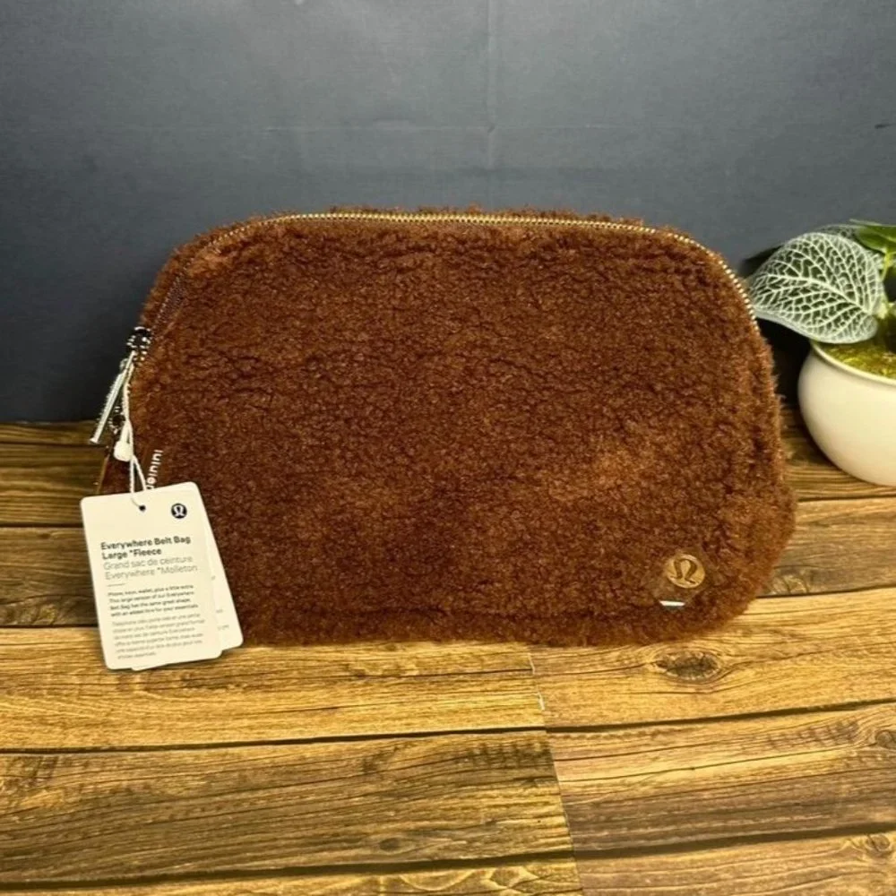 Lululemon Everywhere Belt Bag Fleece Large 2L NWT ONE SIZE (Brown Earth Gold)